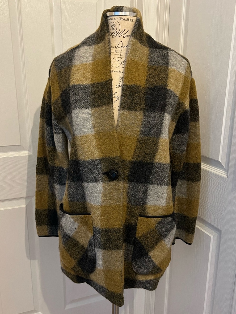 Aritzia Wilfred Free Plaid Wool Coatigan in Mustard & Gray